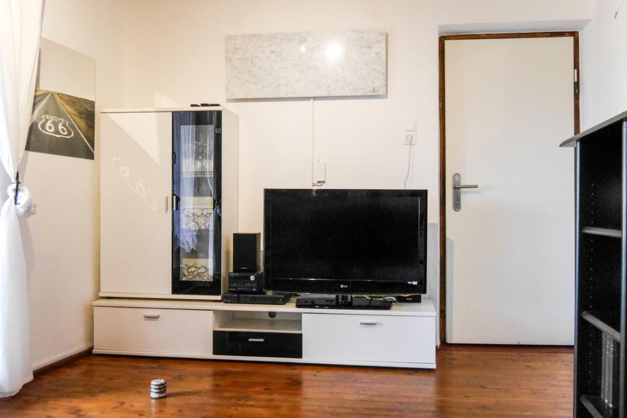Ferienwohnung Lispet Neuötting 외부 사진
